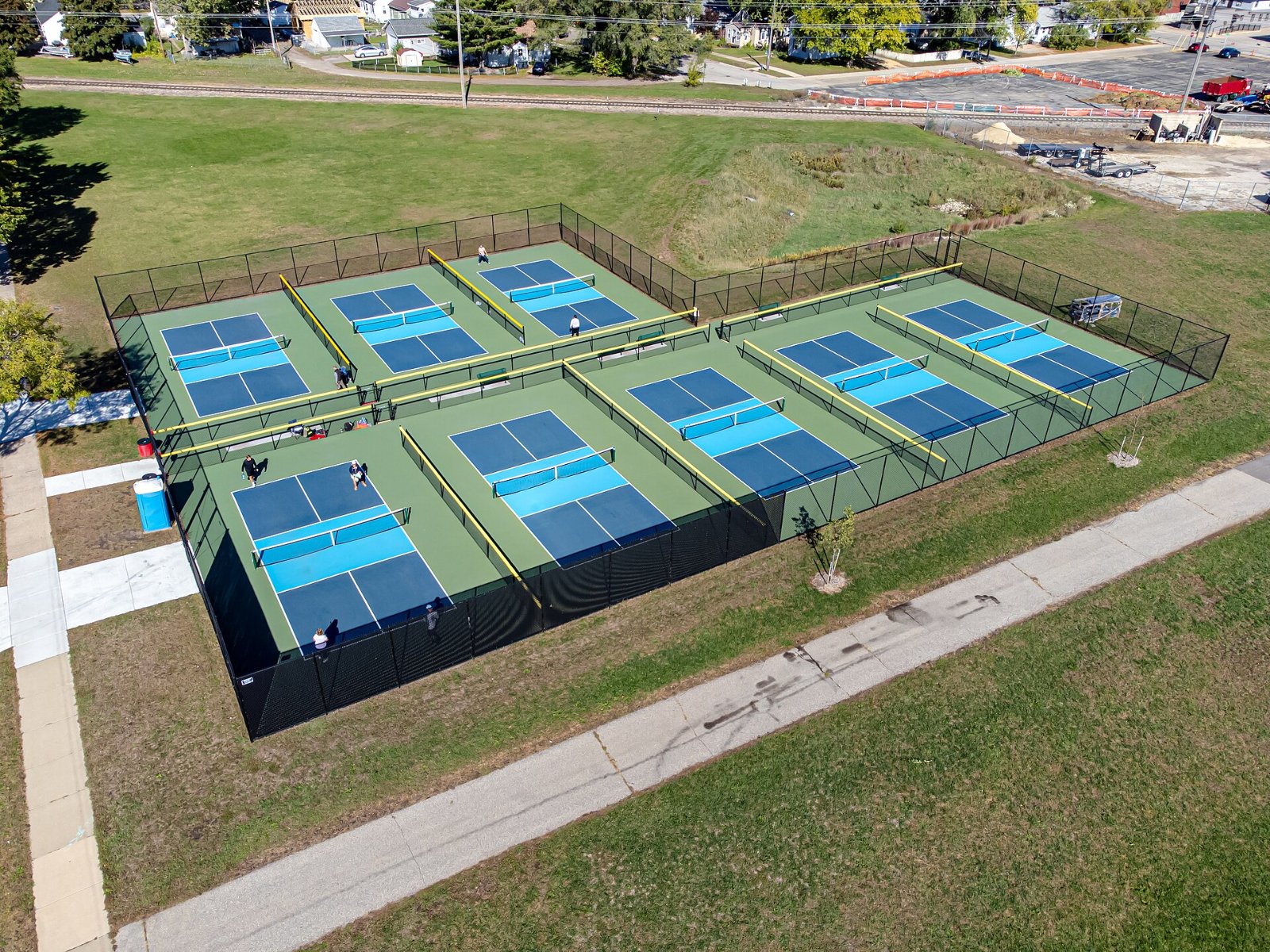 Example Court, photo 4